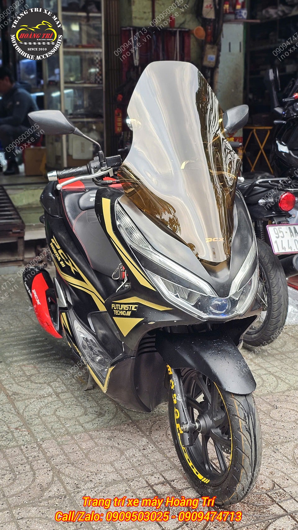 Kính chắn gió HTR lắp chuẩn PCX 2018